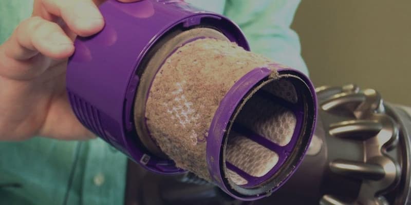 How to Empty a Dyson Vacuum Cleaner-Different Types