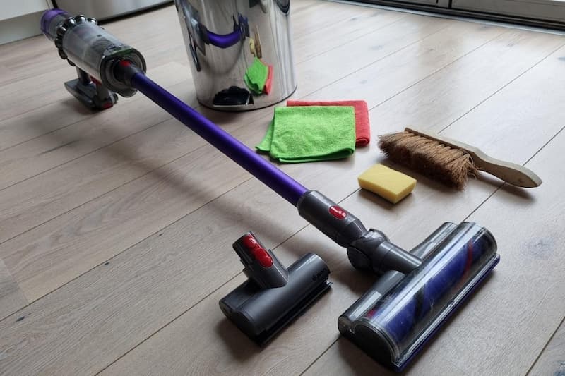 How to Clean A Dyson Vacuum-10 Easy Ways