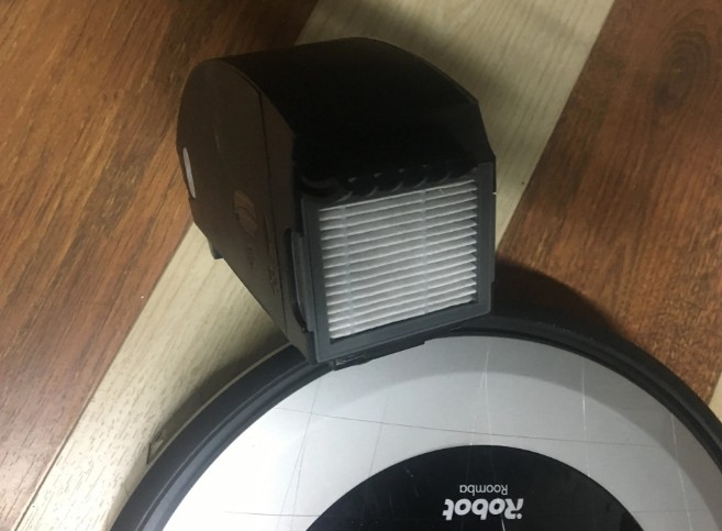 How To Empty iRobot Roomba Bag