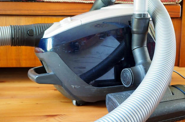 How to Keep a Vacuum Cleaner Smelling Fresh In Simple Ways