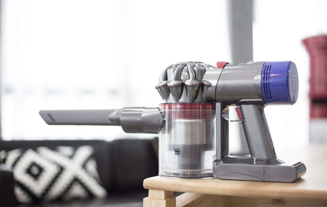 how to replace dyson v8 battery